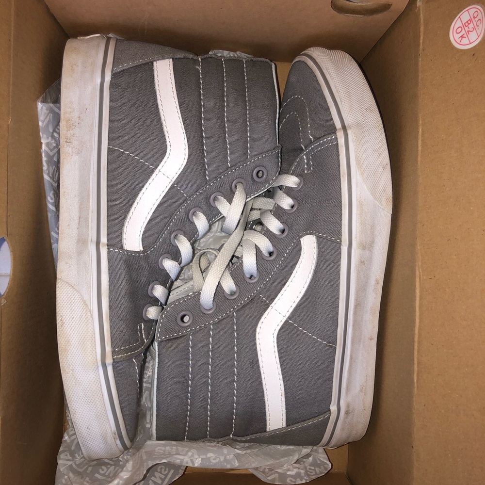 Gray High Top Authentic Vans.